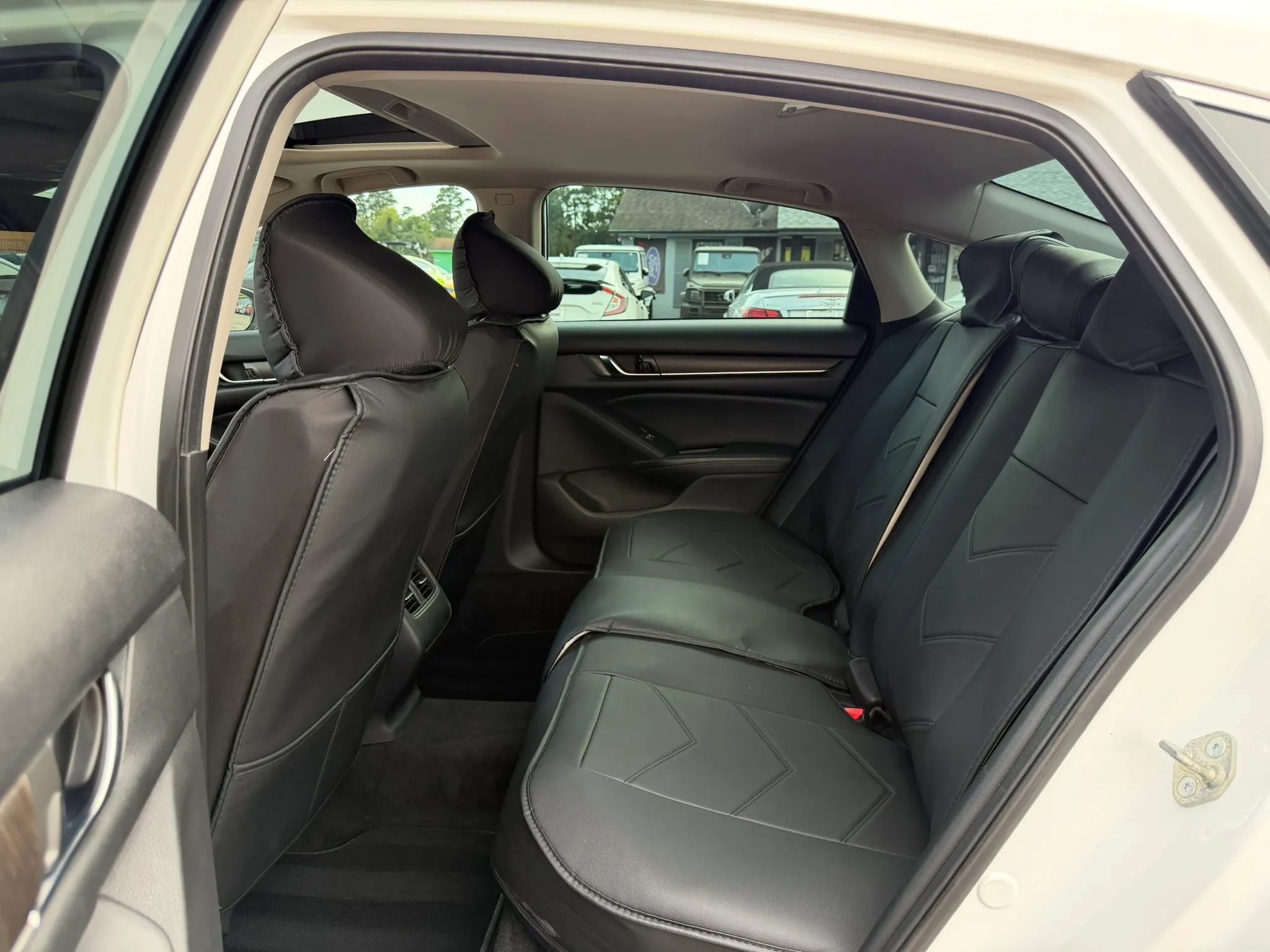 Used 2018 Honda Accord EX-L image 25