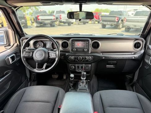 Used 2020 Jeep Wrangler Sport AWD/4WD image 2