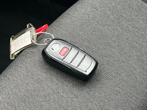 Used 2025 Toyota Camry LE image 22