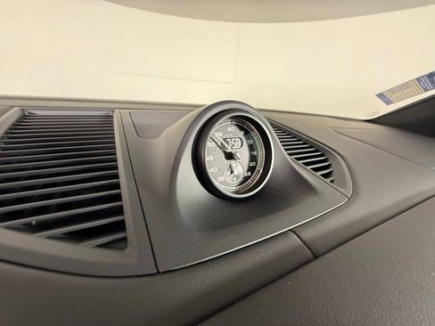 New 2025 Porsche Macan Turbo image 31