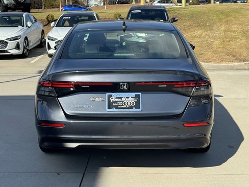 Used 2023 Honda Accord LX image 11