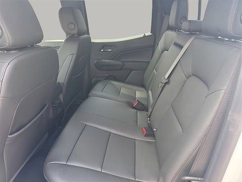 New 2025 GMC Canyon Elevation w/ Convenience Package image 9