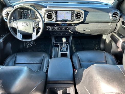 Used 2020 Toyota Tacoma Limited image 23