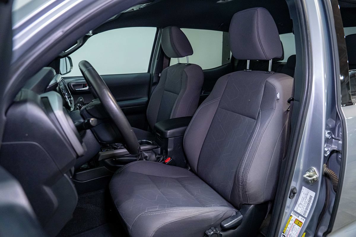 Used 2017 Toyota Tacoma TRD Sport w/ Tow Package AWD/4WD image 15