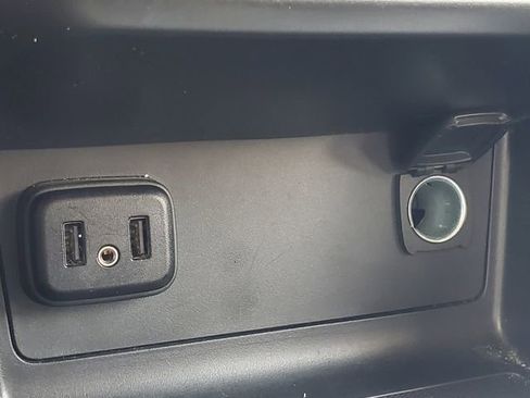 Used 2022 Chevrolet Colorado LT AWD/4WD image 19