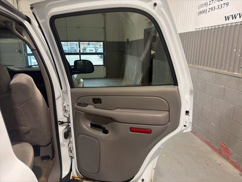 Used 2005 Chevrolet Tahoe LS image 12