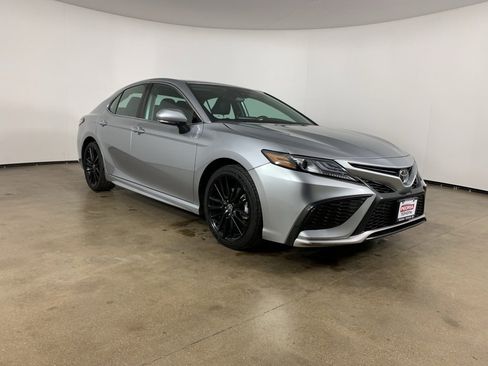 Used 2024 Toyota Camry XSE image 5
