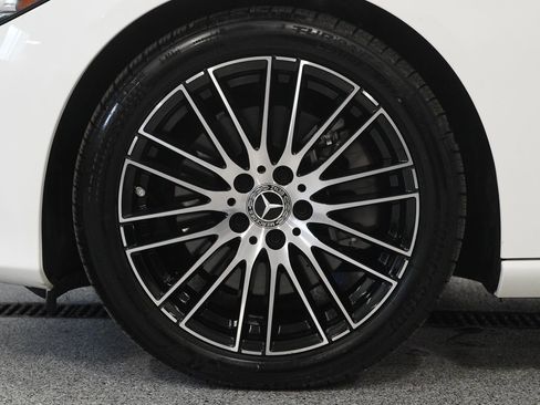 Used 2023 Mercedes-Benz C 300 4MATIC Sedan image 10