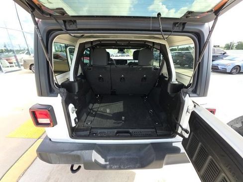 Used 2024 Jeep Wrangler Unlimited Sport AWD/4WD image 27