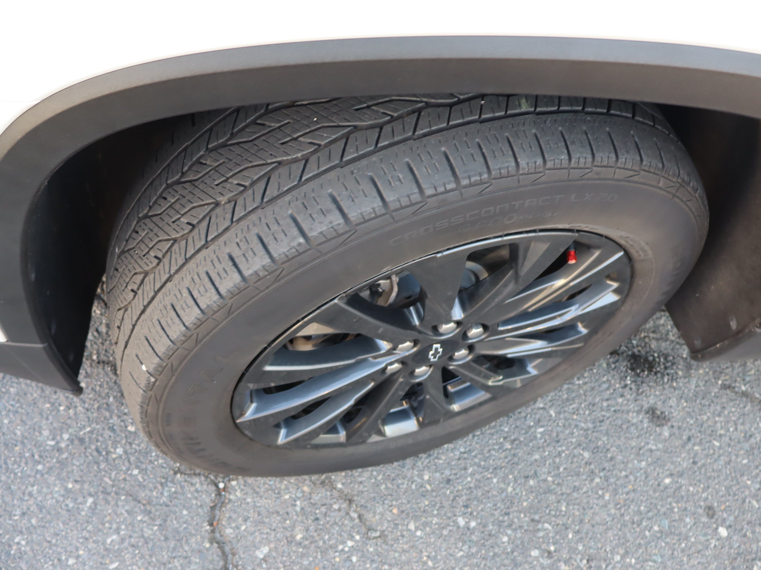 Used 2023 Chevrolet Traverse RS FWD image 43