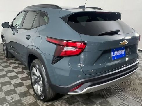 New 2026 Chevrolet Trax LT w/ LT Convenience Package FWD image 8