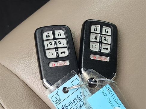 Certified 2022 Honda Odyssey Touring image 21