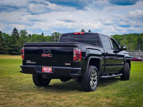 Used 2018 GMC Sierra 1500 SLT AWD/4WD image 3
