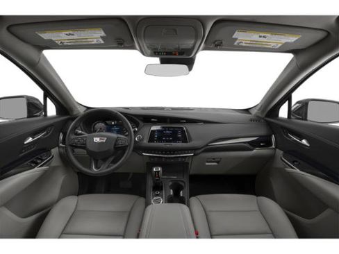 Used 2022 Cadillac XT4 Luxury w/ Cold Weather Package FWD image 11