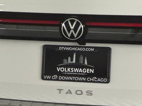 New 2025 Volkswagen Taos SE image 36