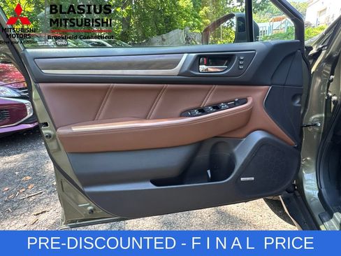 Used 2019 Subaru Outback 2.5i Touring AWD/4WD image 11