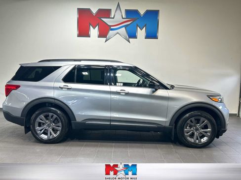 Used 2023 Ford Explorer XLT w/ Equipment Group 202A AWD/4WD image 1