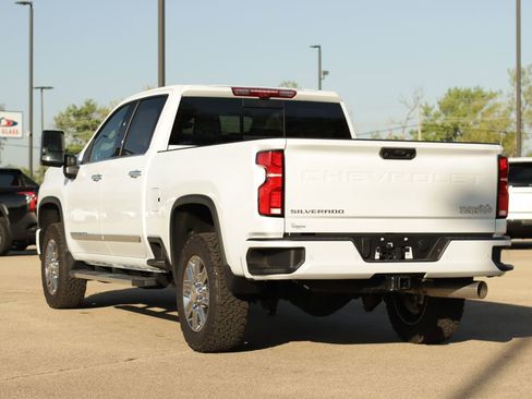 New 2026 Chevrolet Silverado 2500 High Country w/ High Country Premium Package AWD/4WD image 5