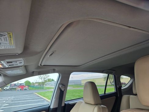 Used 2014 Toyota RAV4 Limited w/ Technology Package image 12