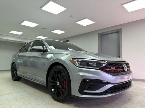 Used 2021 Volkswagen Jetta GLI image 4