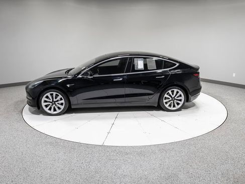 Used 2019 Tesla Model 3 Long Range image 28