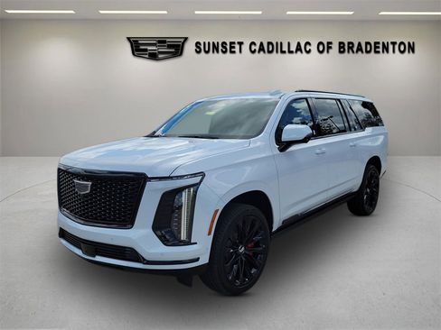 New 2026 Cadillac Escalade ESV Platinum Sport w/ LPO, ONYX Package image 8