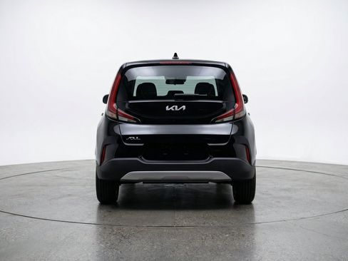 Used 2025 Kia Soul LX w/ LX Technology Package FWD image 7