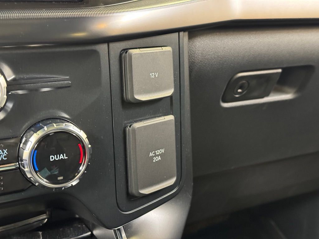 Used 2025 Ford F150 Raptor AWD/4WD image 48