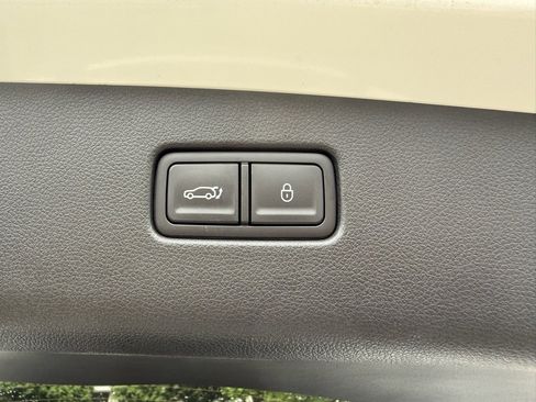 Used 2025 Genesis GV70 3.5T Sport w/ Sport Advanced Package image 13