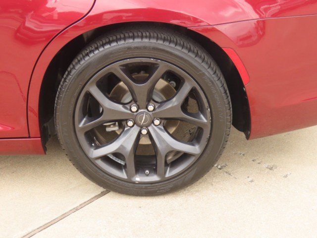 Used 2022 Chrysler 300 Touring L RWD image 15
