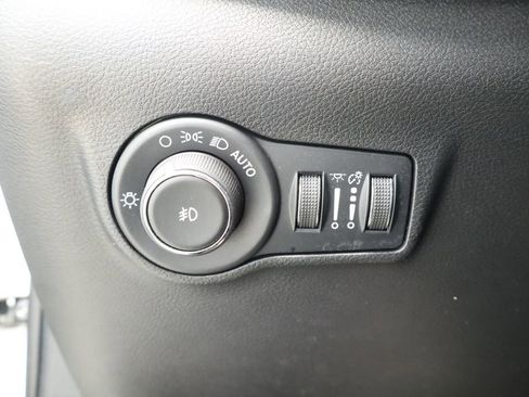 Used 2024 Jeep Compass Limited AWD/4WD image 33