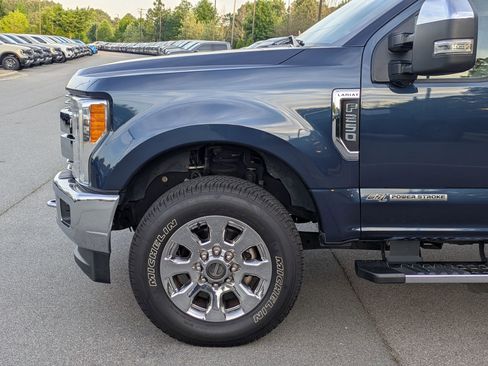 Used 2019 Ford F250 Lariat w/ Lariat Ultimate Package image 11