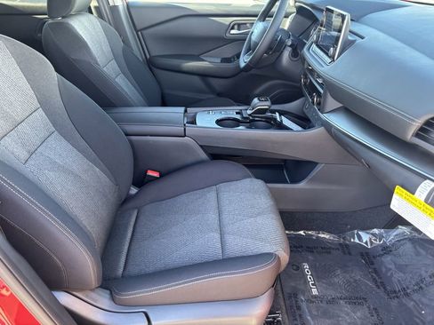 New 2026 Nissan Rogue SV image 9