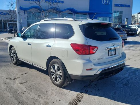 Used 2017 Nissan Pathfinder SV w/ Trailer Tow Package image 4