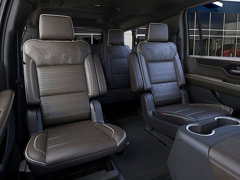 New 2026 GMC Yukon XL Denali Ultimate AWD/4WD image 17
