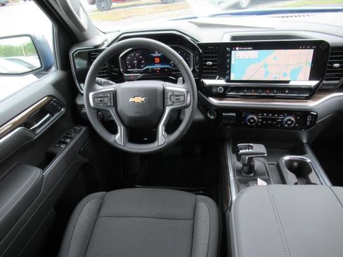 New 2025 Chevrolet Silverado 1500 LT image 13