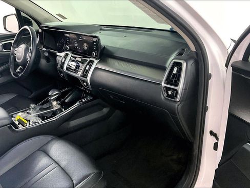 Used 2022 Kia Sorento SX image 27