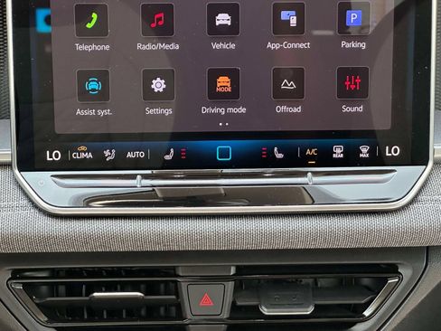 Used 2026 Volkswagen Tiguan S AWD/4WD image 18