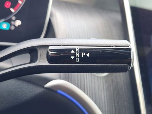 Used 2025 Mercedes-Benz GLC 300 4MATIC image 22