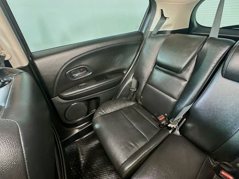 Used 2019 Honda HR-V EX-L image 12