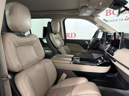 Certified 2023 Lincoln Navigator L Reserve AWD/4WD image 16