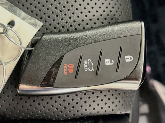 Used 2026 Lexus ES 350h w/ Convenience Package FWD image 33