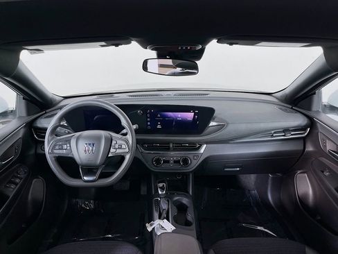 Used 2025 Buick Envista Preferred image 12