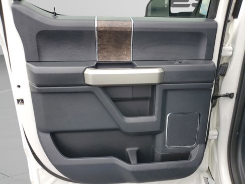 Certified 2022 Ford F350 Lariat w/ Black Appearance Package AWD/4WD image 13