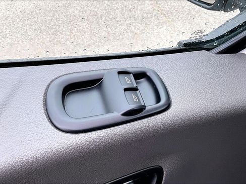 Used 2023 Ford Transit 350 XLT image 34