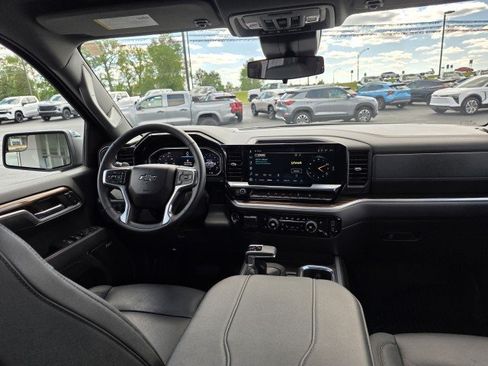 Used 2026 Chevrolet Silverado 1500 RST AWD/4WD image 5