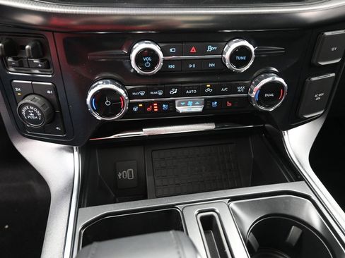 New 2025 Ford F150 Platinum w/ Equipment Group 702A High image 9