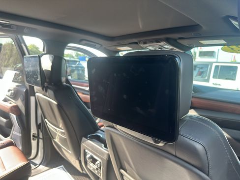 Used 2023 GMC Yukon Denali Ultimate image 14
