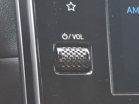 Used 2022 Hyundai Santa Cruz SE image 24