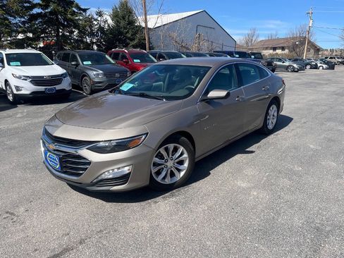 Used 2022 Chevrolet Malibu LT image 2